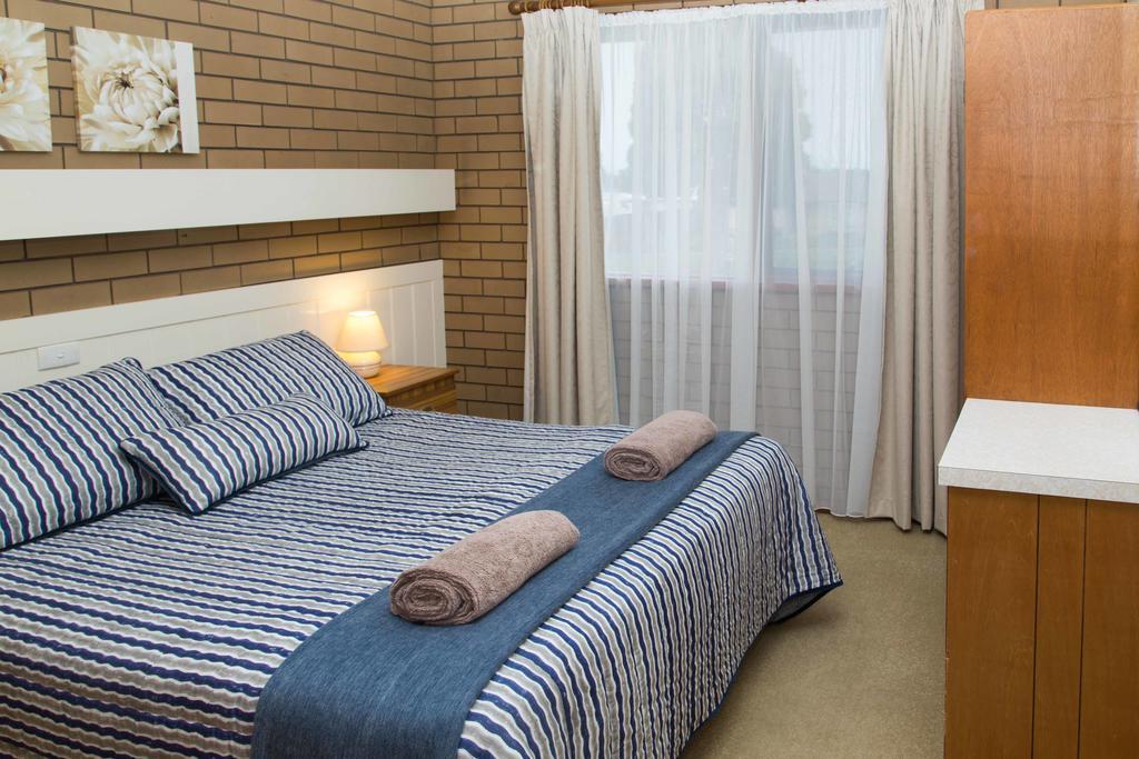 Sandpiper Holiday Apartments Лейкс-Ентранс Екстер'єр фото