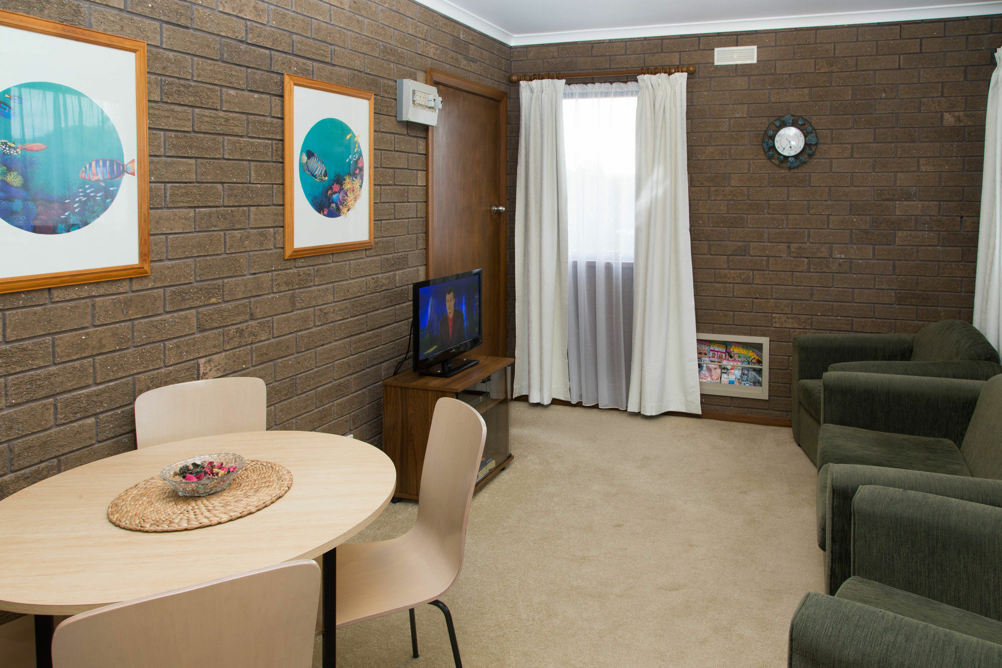 Sandpiper Holiday Apartments Лейкс-Ентранс Екстер'єр фото